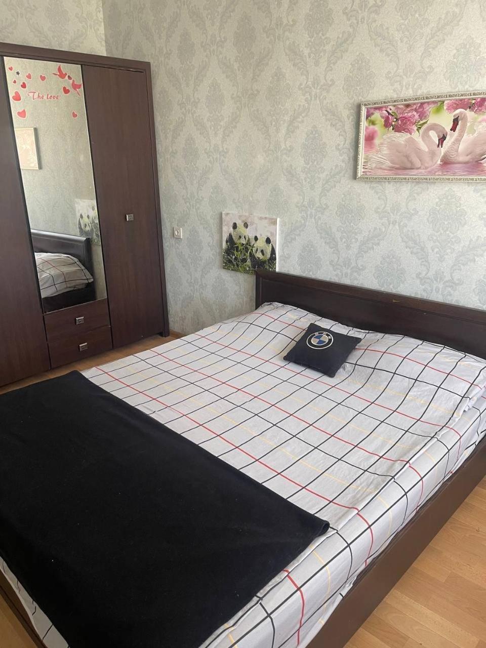 Apartment in the city centre Dnipro Eksteriør billede